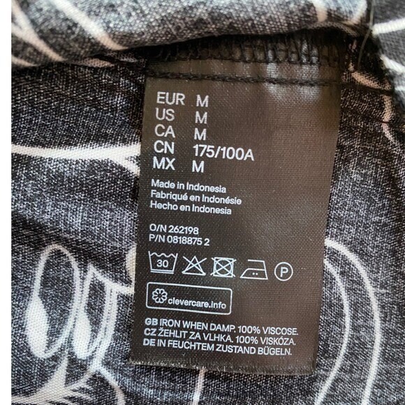 Disney Men's Mickey Casual Button Down Shirt RARE Sorcerer Divided M - EUC - Picture 7 of 14